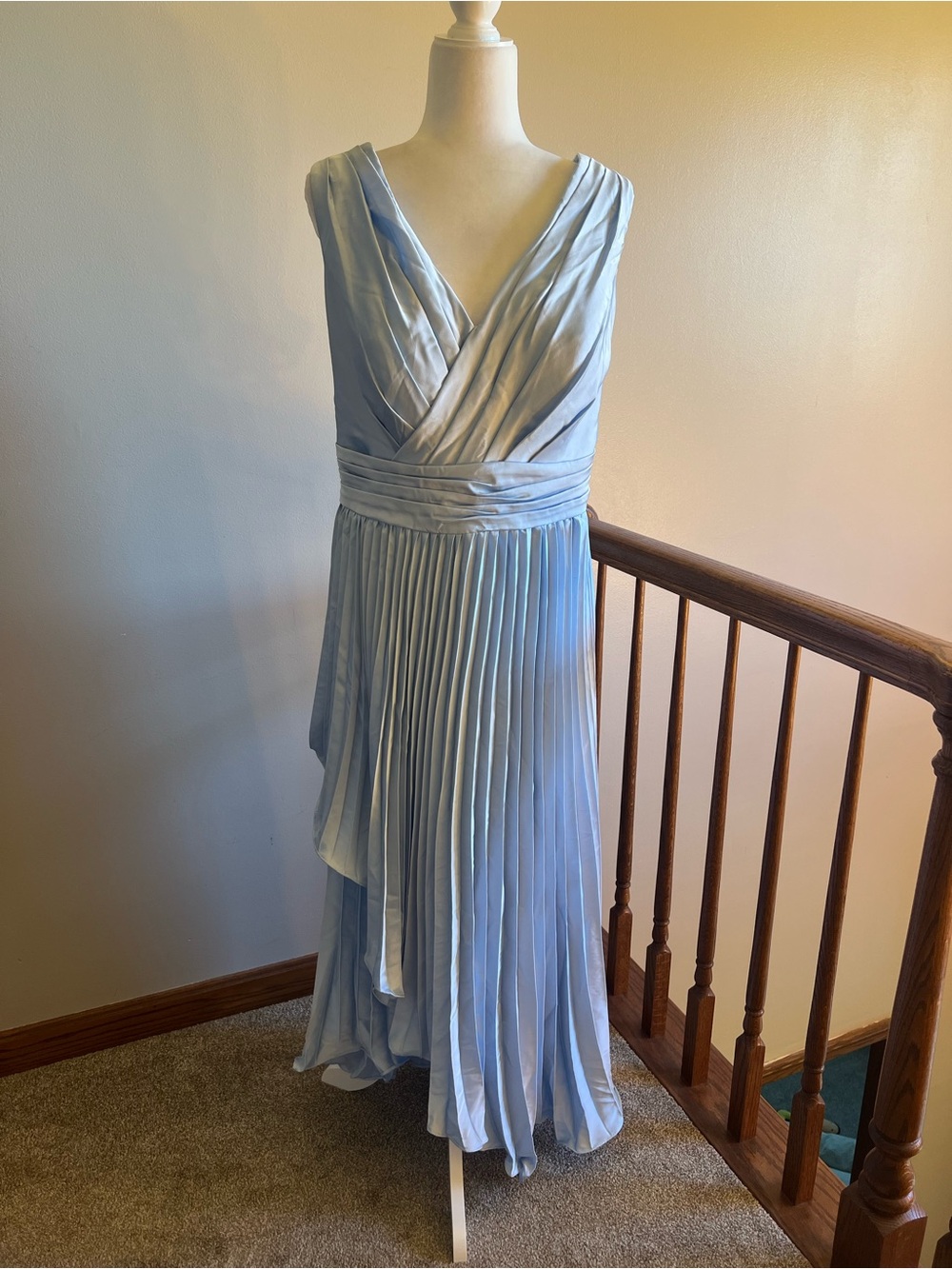 NWT Bridesmaid Sky Blue Pleated V-Neck with corset back Women's Wedding Dress